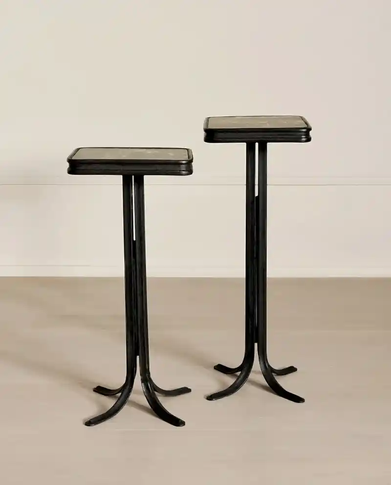 Lily Table